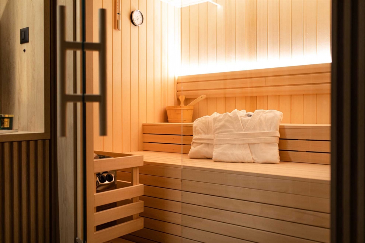 ISOLA DI KRK, CITTÀ DI KRK - Appartamento su due piani con giardino e piscina