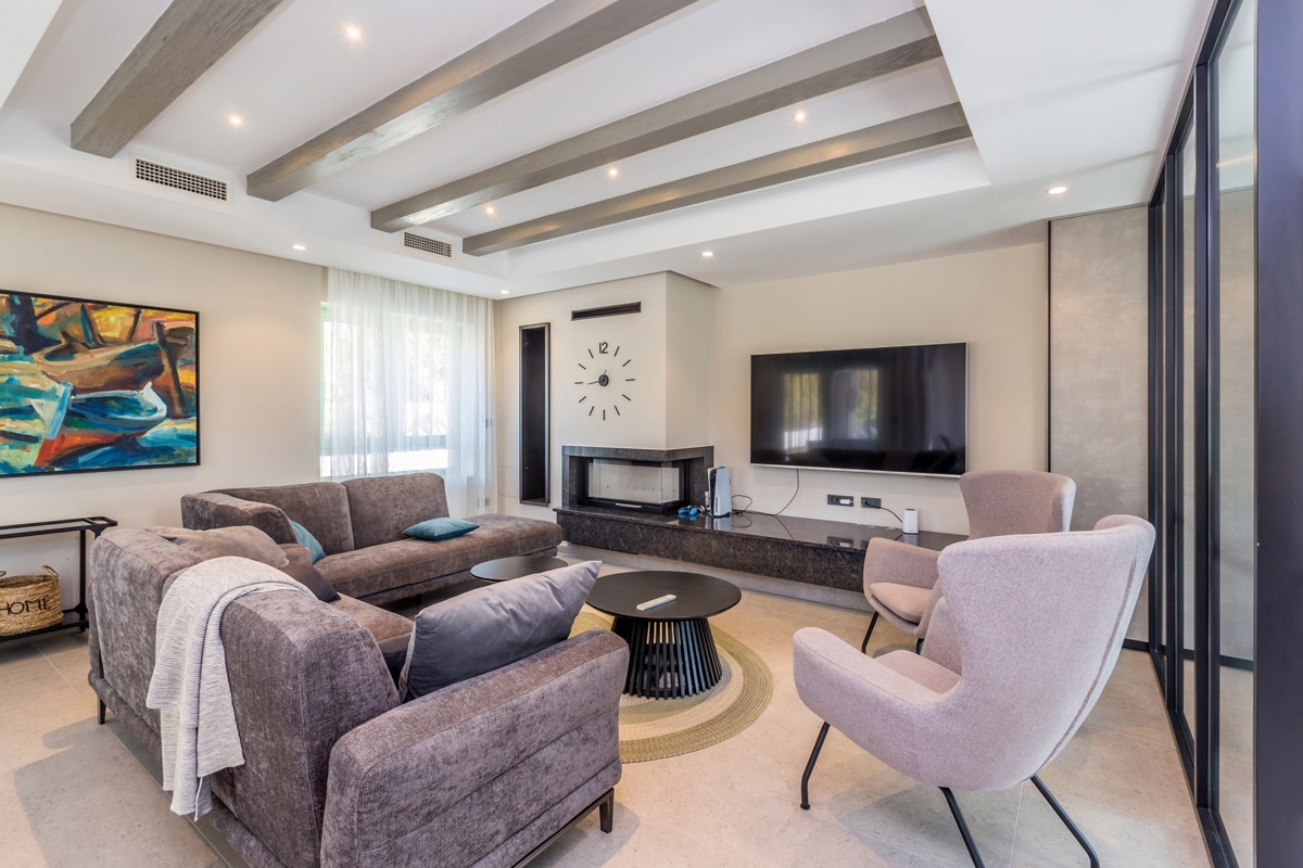 ISOLA DI KRK – Villa esclusiva con piscina, vista panoramica e design di alto livello