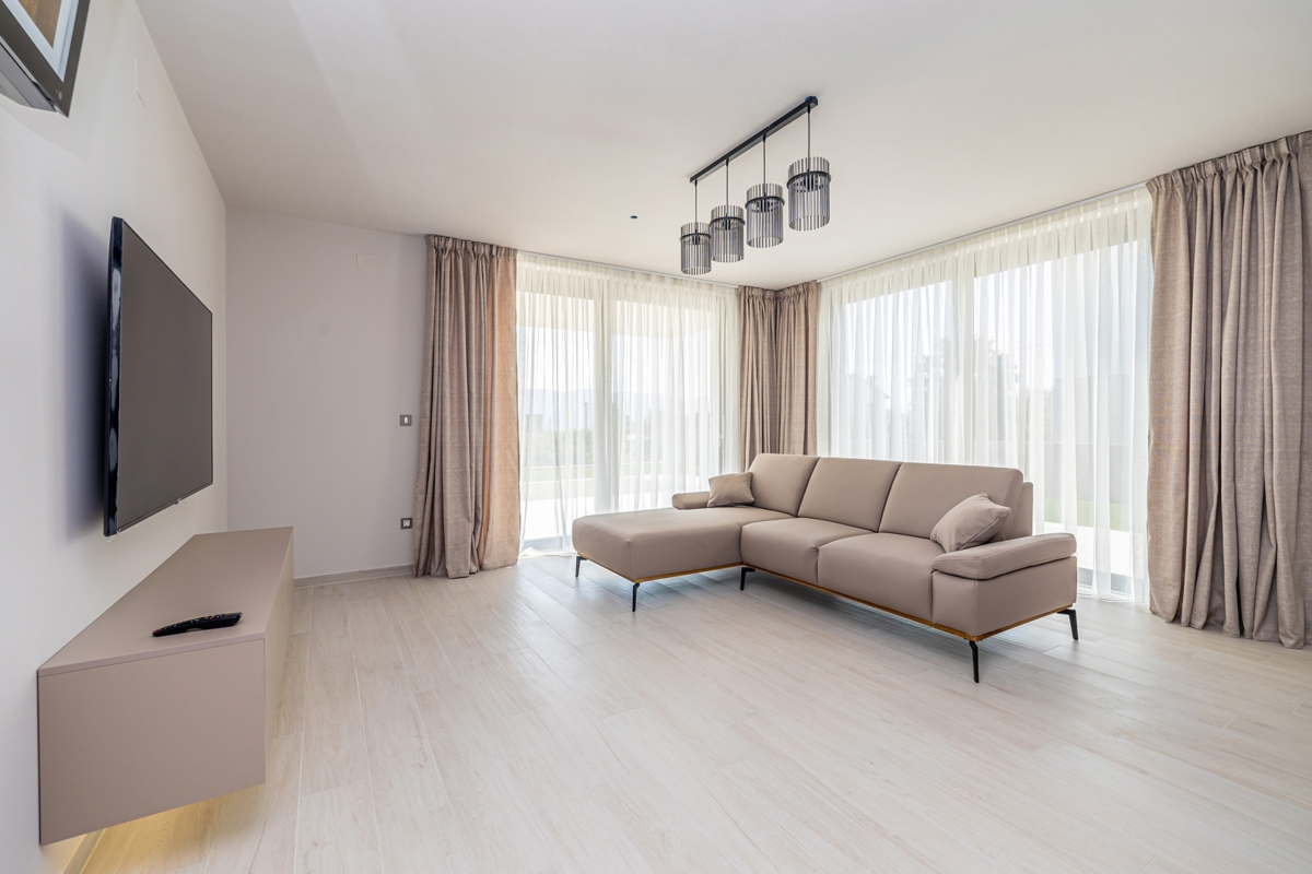 ISOLA DI KRK, zona più ampia della città di Krk - Villa di lusso dal design moderno