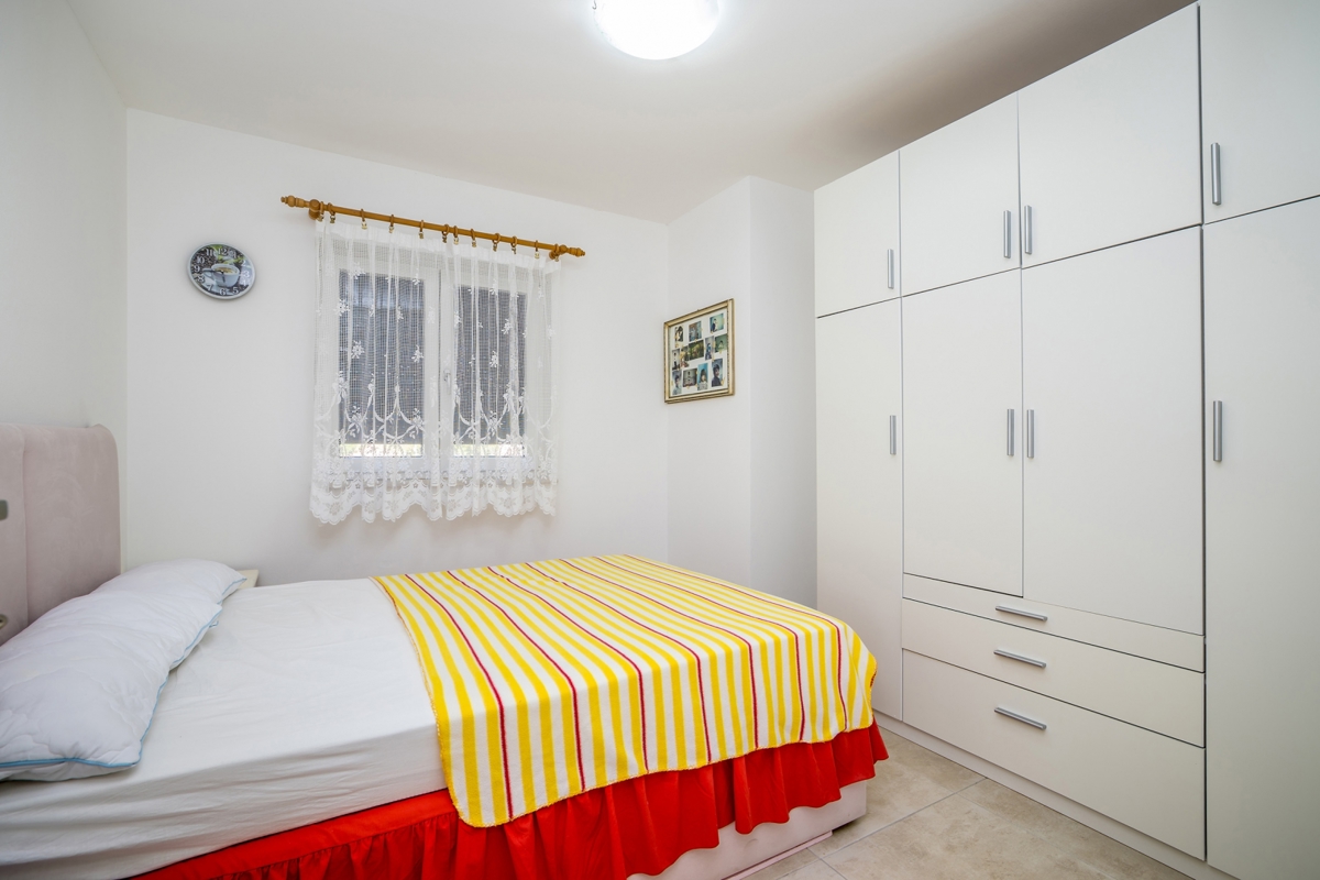 ČIŽIĆI – Lussuosa villa con appartamenti, centro benessere e piscina sul mare