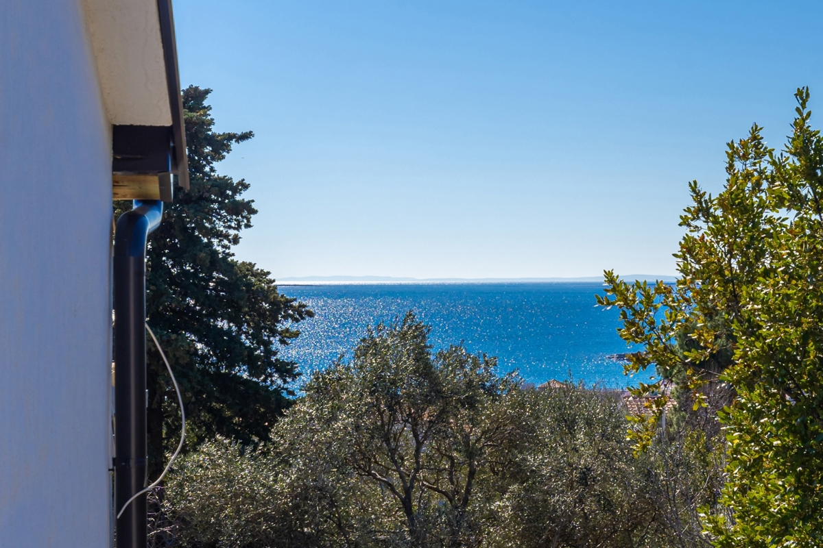 CITTÀ DI KRK - Casa con tre appartamenti