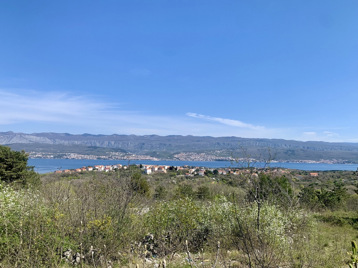 ISOLA DI KRK, POLJE – Terreno edificabile 914 m² con vista panoramica sul mare