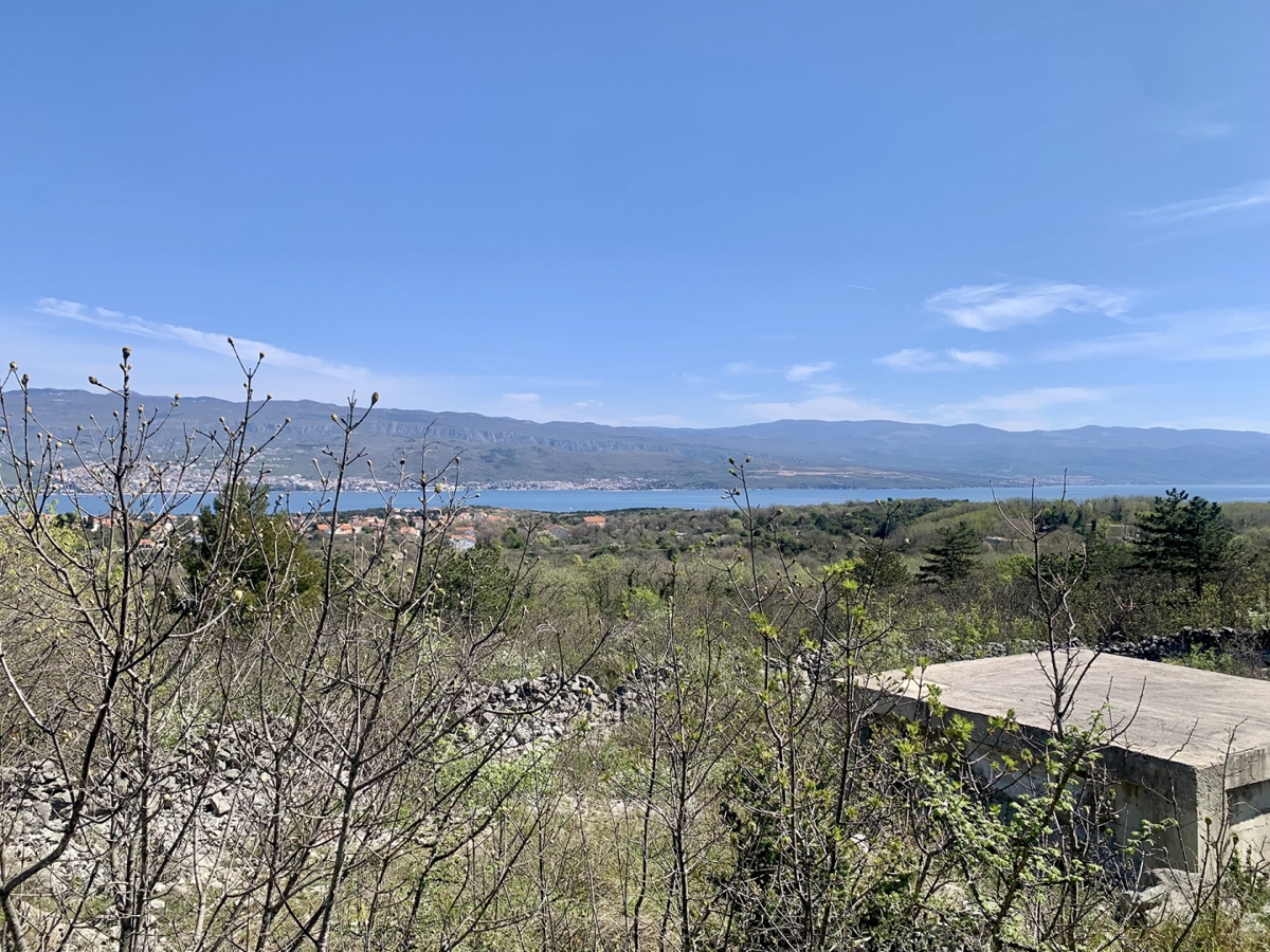 ISOLA DI KRK, POLJE – Terreno edificabile 914 m² con vista panoramica sul mare