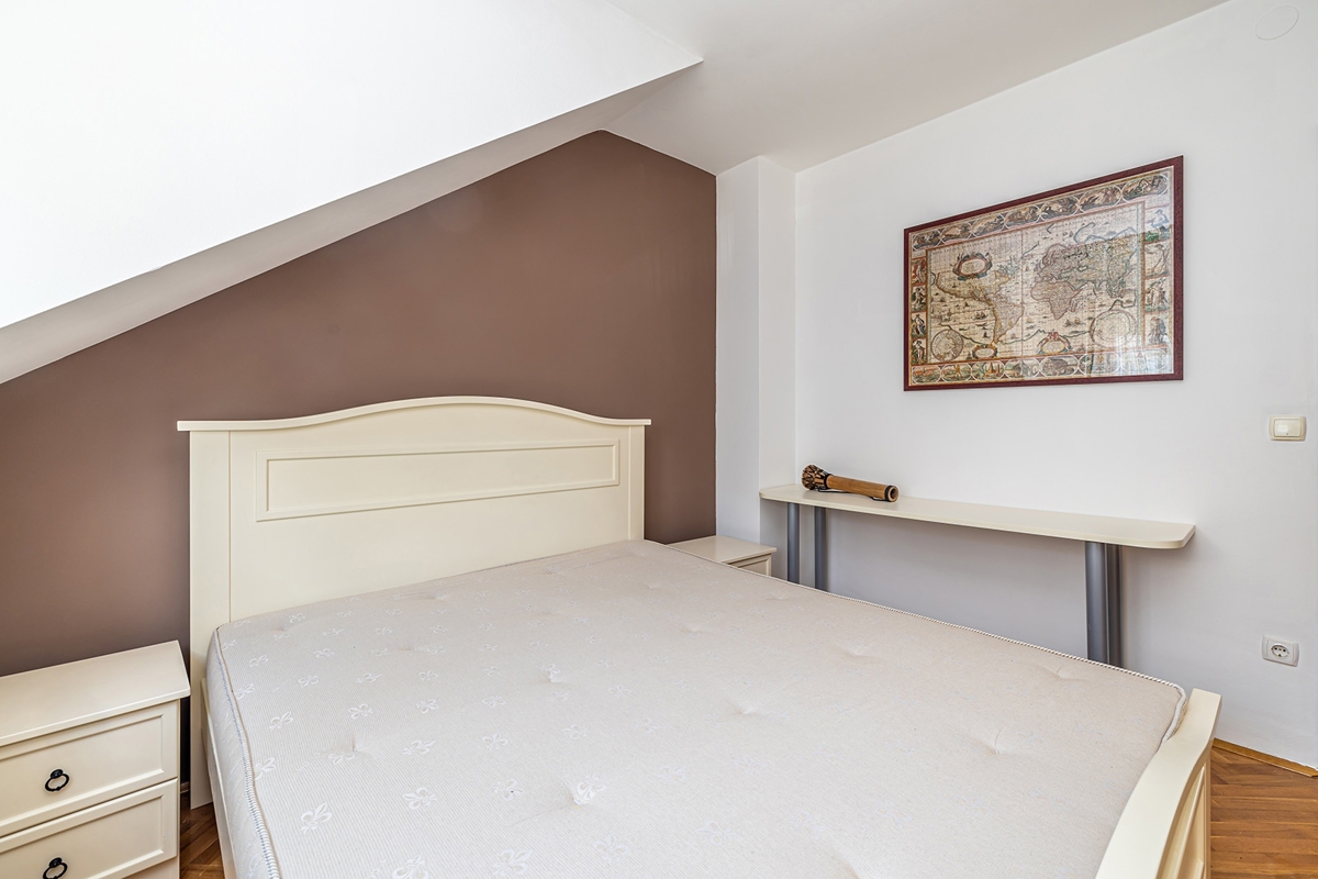 FUŽINE - Monolocale in mansarda alta