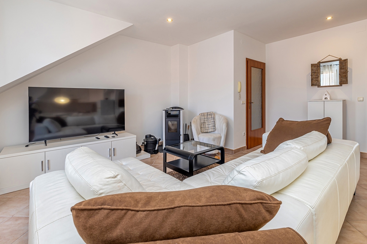 FUŽINE - Monolocale in mansarda alta