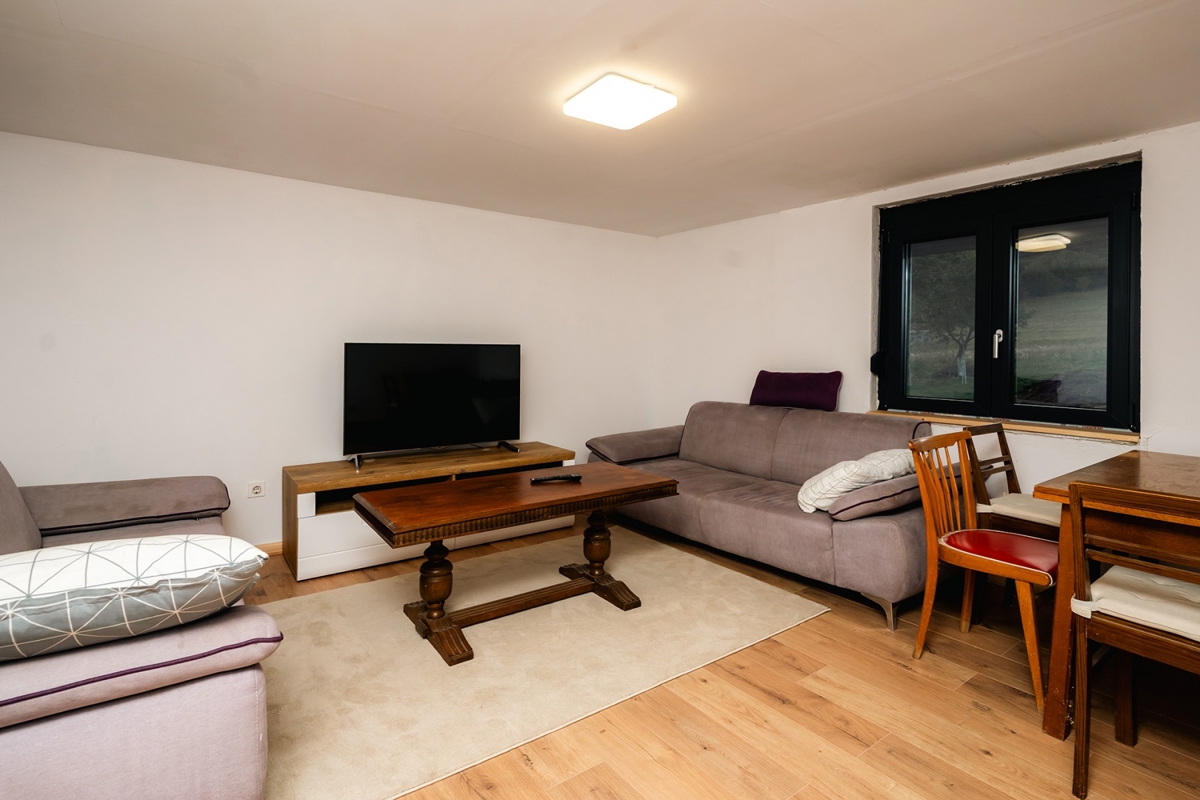 MRKOPALJ - Casa indipendente con giardino