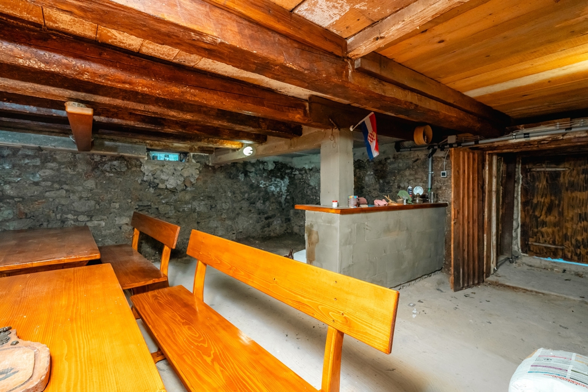 MRKOPALJ - Casa indipendente con giardino