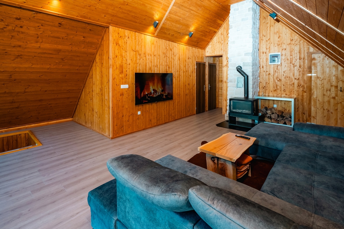 MRKOPALJ - Casa indipendente con giardino