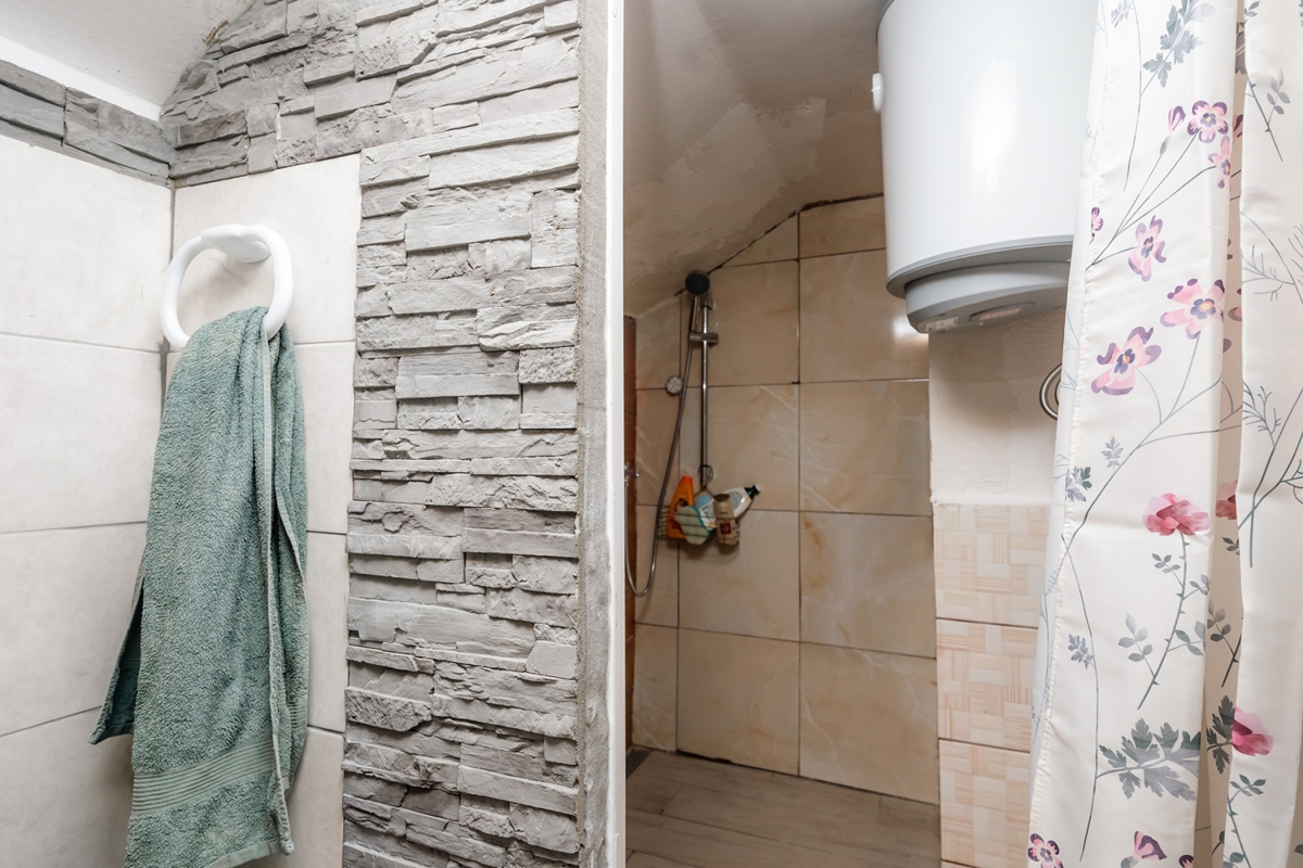 MRKOPALJ - Casa indipendente con giardino