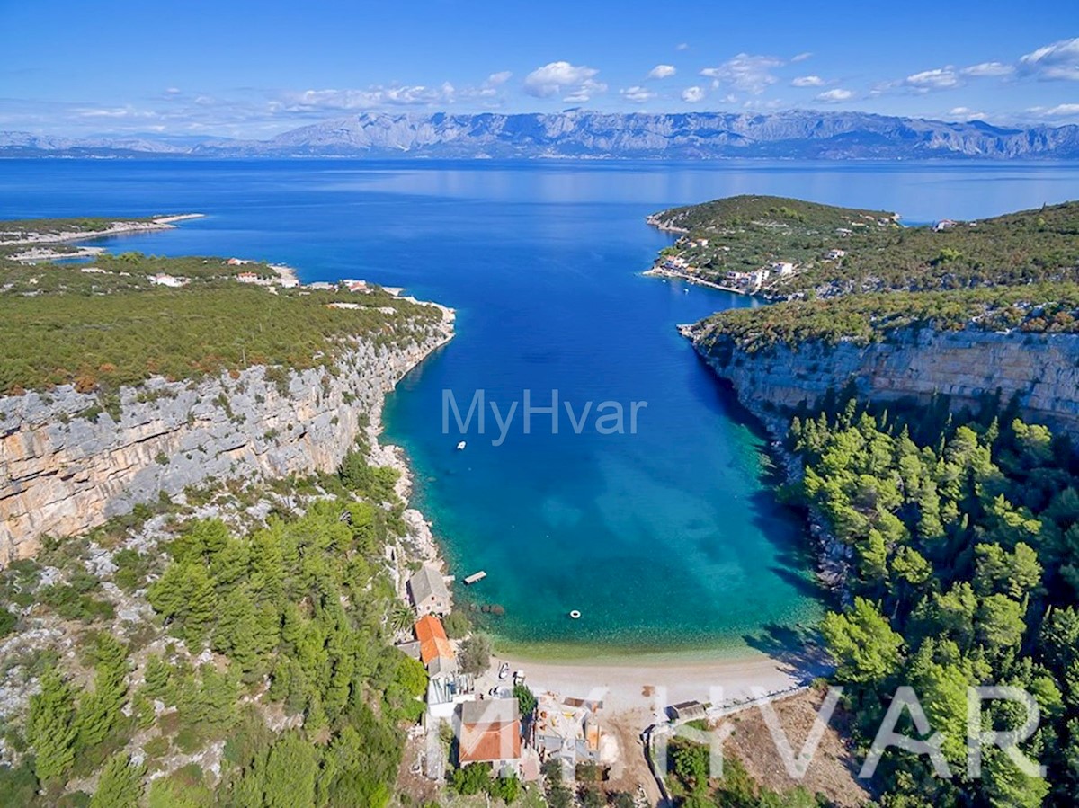 Terreno edificabile nella baia di Pokrivenik