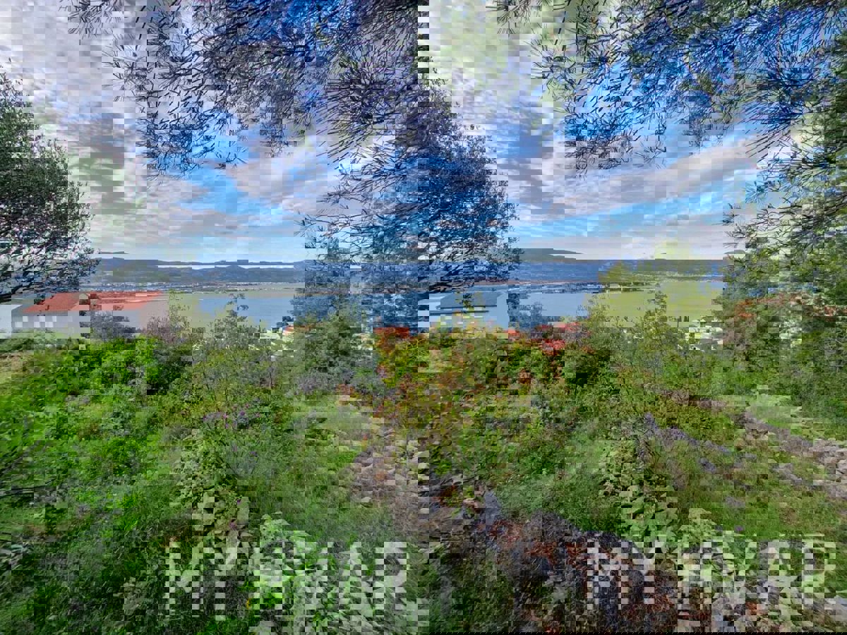 Terreno edificabile a Mastrinka