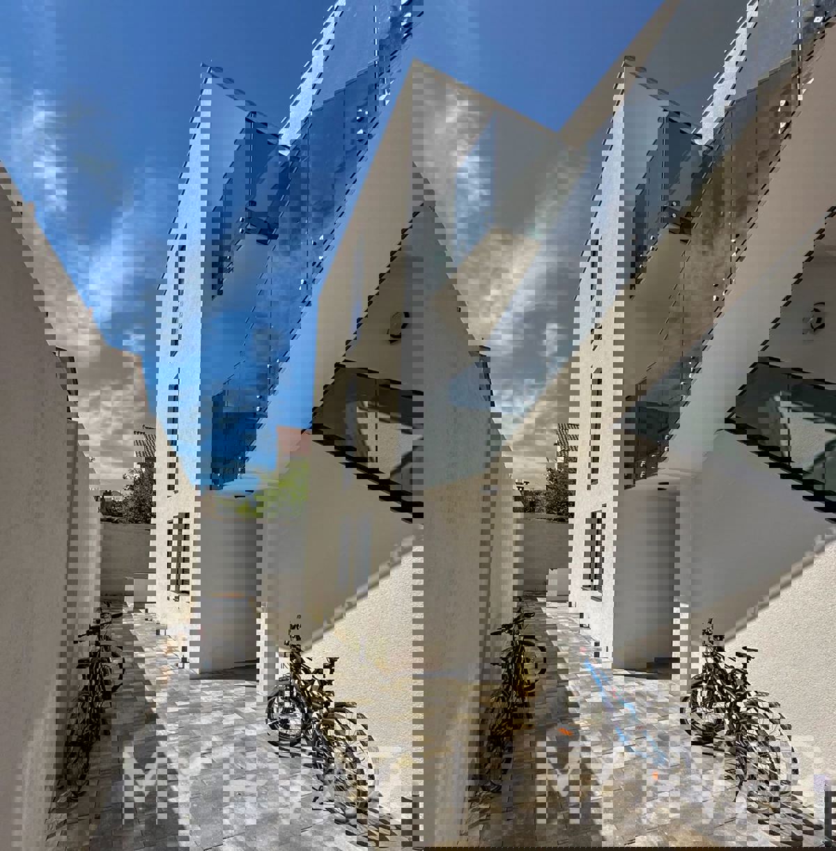 Appartamento con piscina a Vrboska