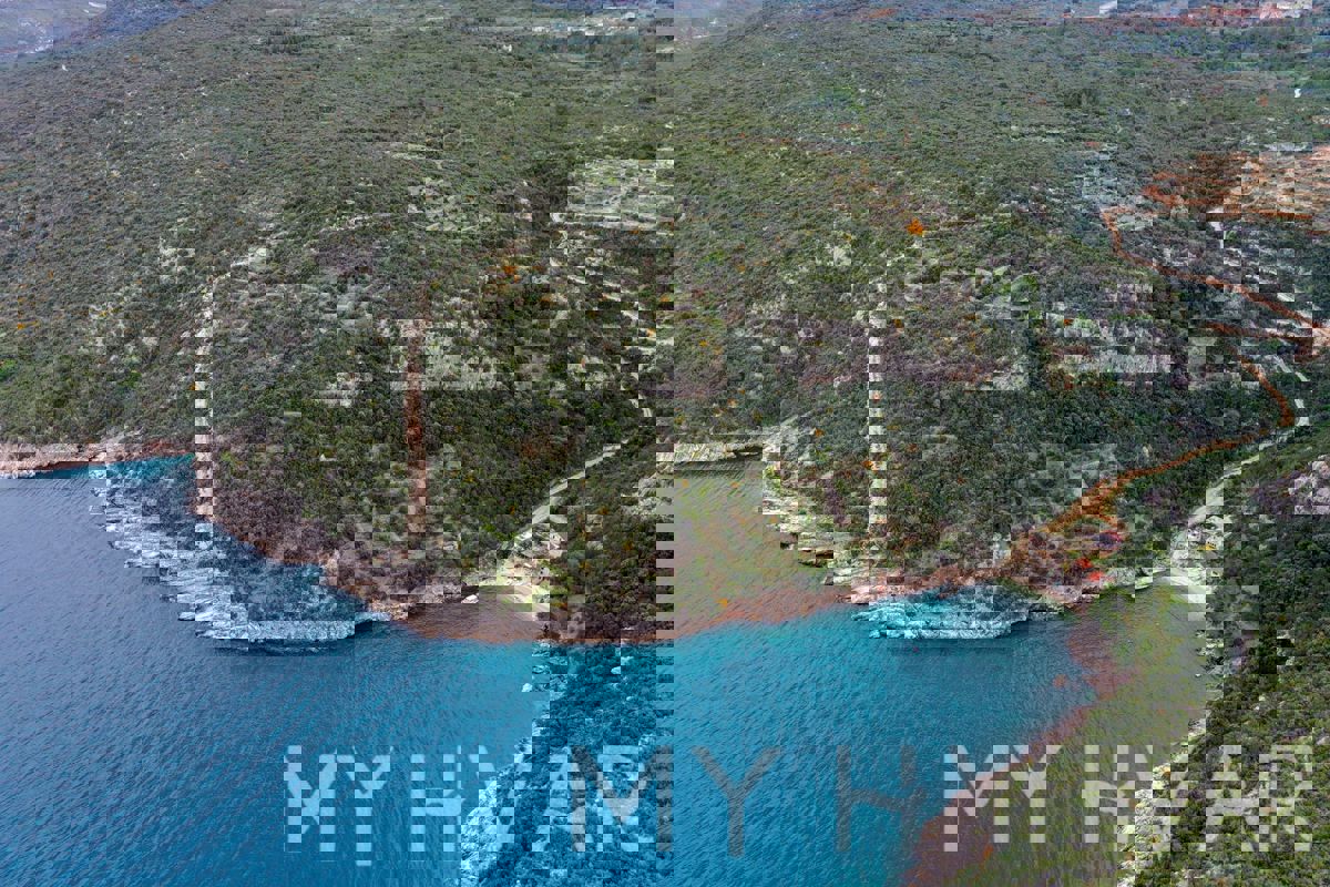 Zastražišće Terra in riva al mare