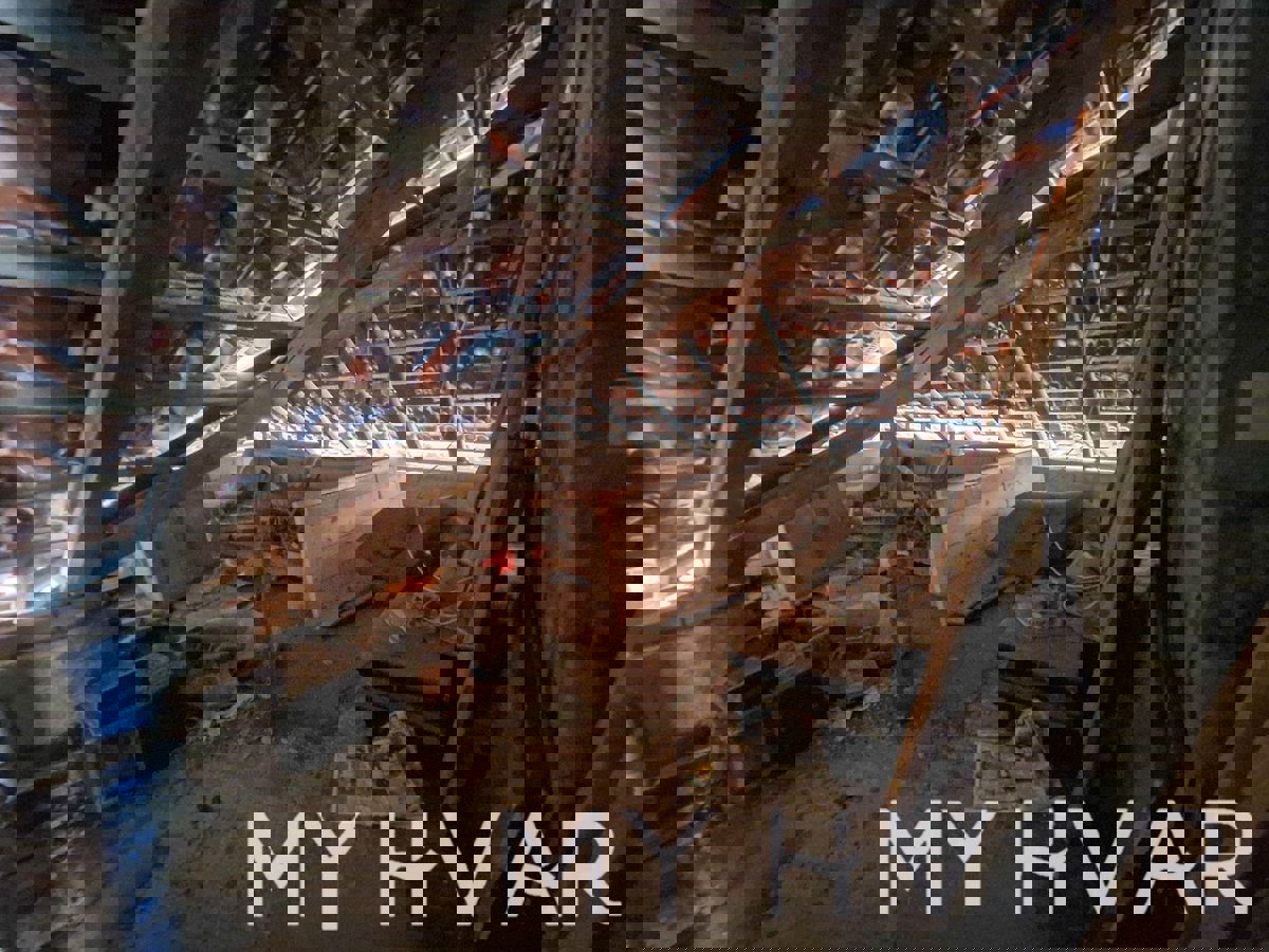 Casa con più appartamenti a Vrboska