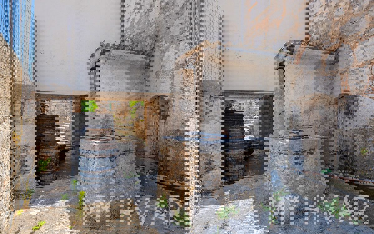 Tenuta tradizionale con cortile a Dol