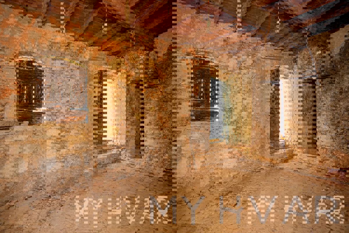 Tenuta tradizionale con cortile a Dol