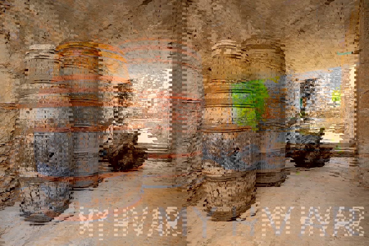 Tenuta tradizionale con cortile a Dol