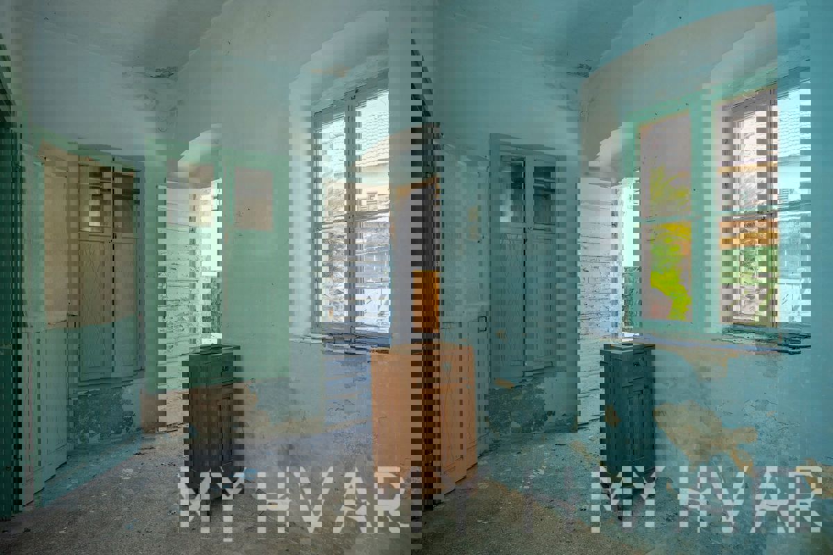 Tenuta tradizionale con cortile a Dol