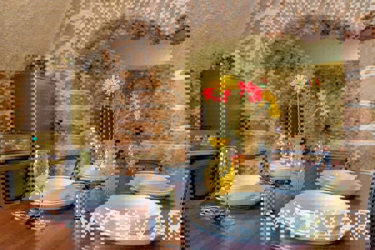 Casa in pietra ristrutturata a Pitve