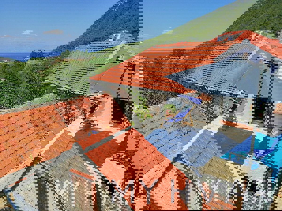 Casa in pietra ristrutturata a Pitve