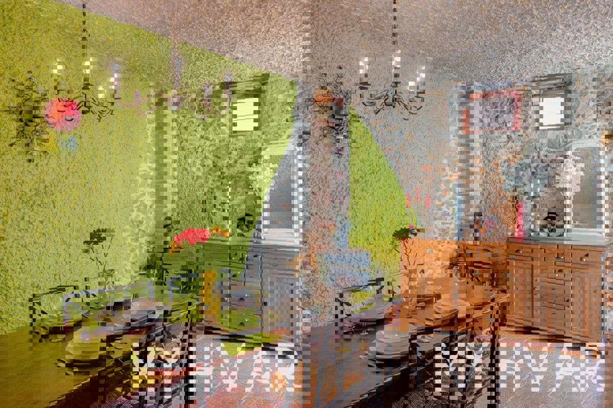 Casa in pietra ristrutturata a Pitve