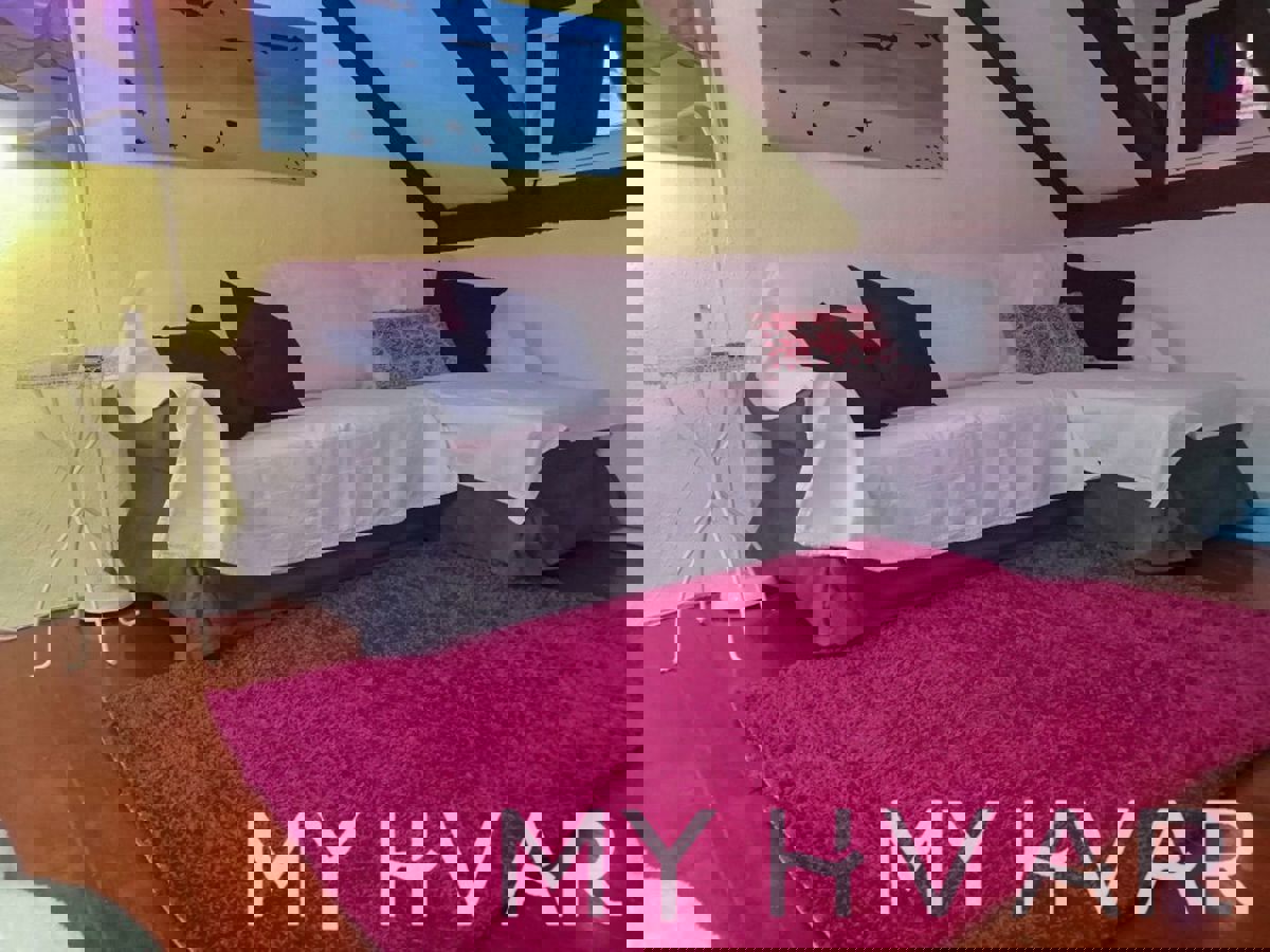 Casa in pietra ristrutturata a Pitve