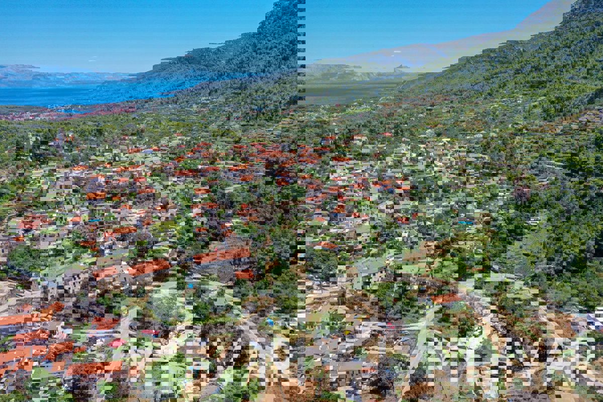 Terreno edificabile con progetto concettuale a Vrisnik