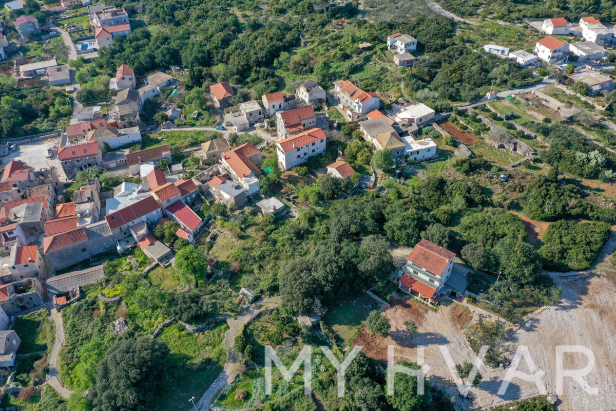 Terreno edificabile a Sućuraj