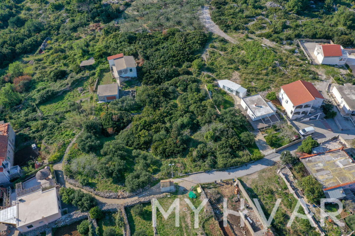 Terreno edificabile a Sućuraj