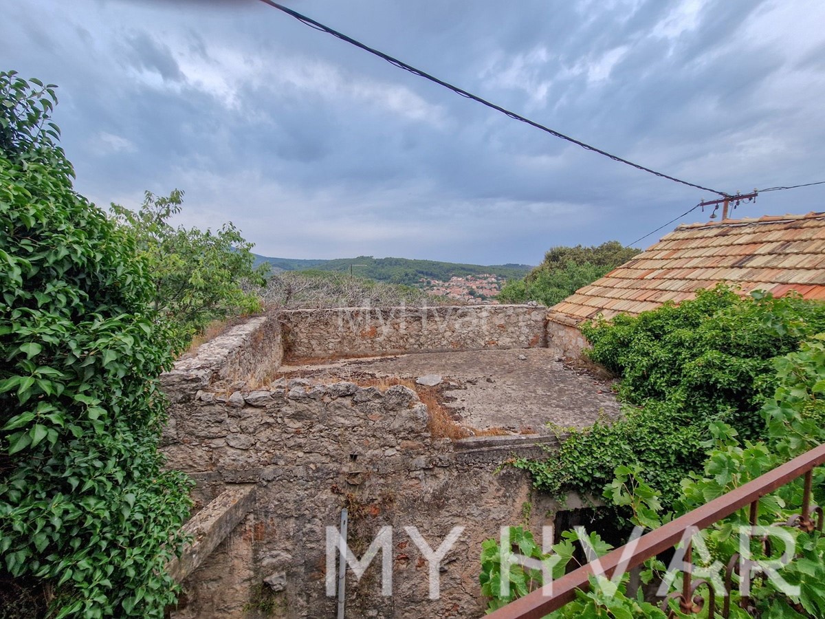 Casa sul ponte a Vrisnik