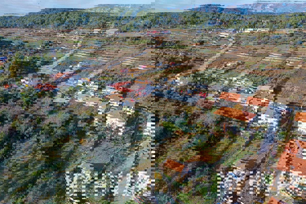 Piccolo terreno edificabile Vrisna #2