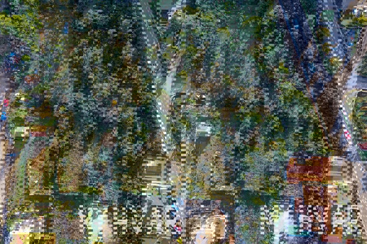 Piccolo terreno edificabile Vrisna #2