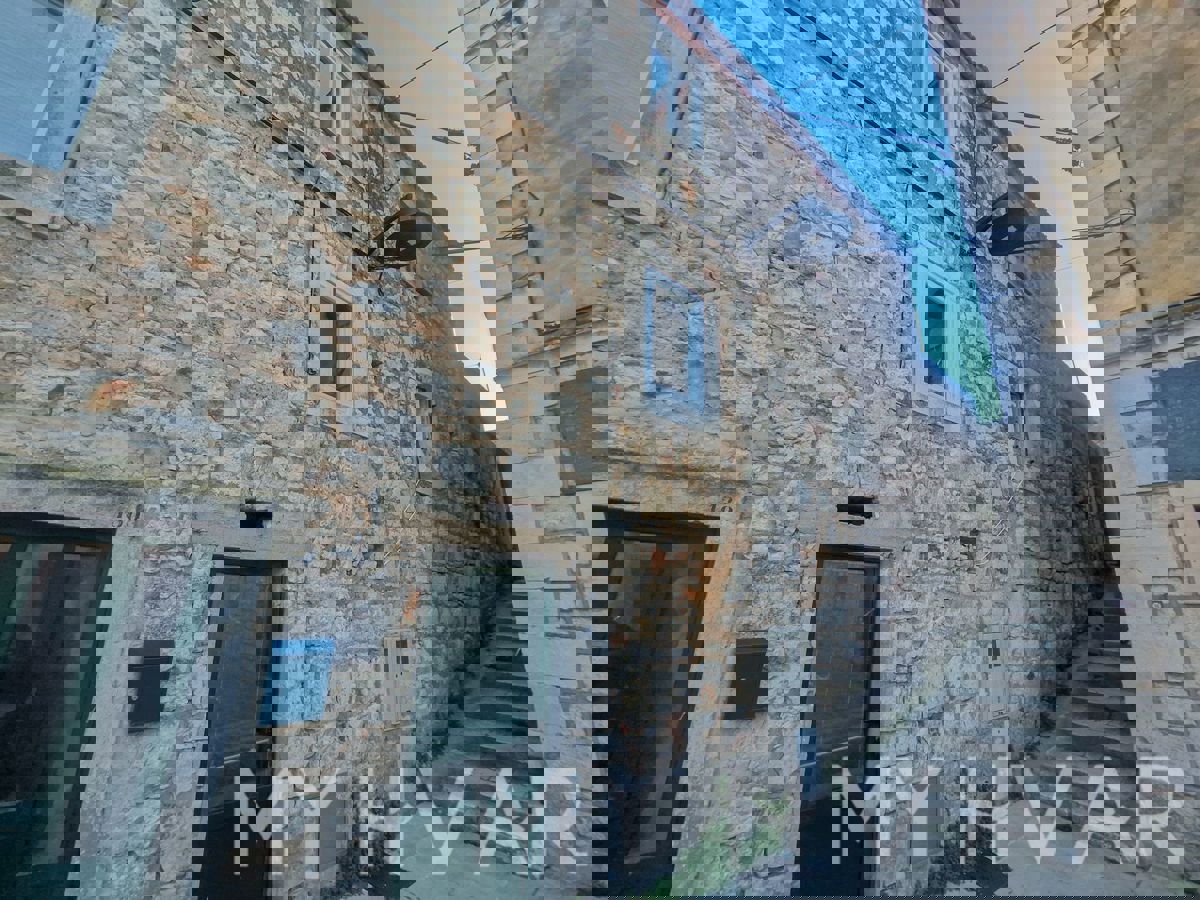 Casa in pietra nel cuore di Vrboska