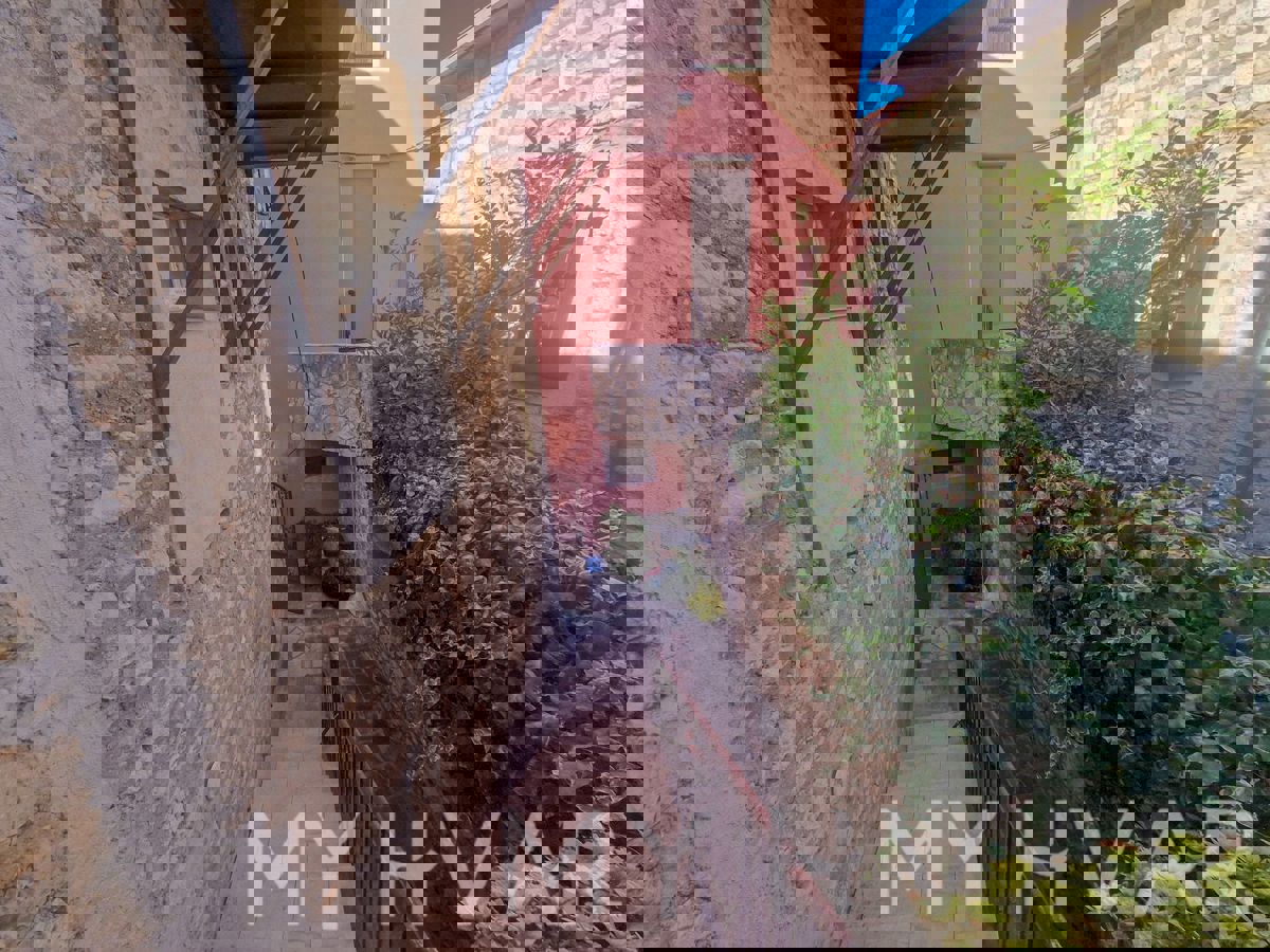 Casa in pietra nel cuore di Vrboska