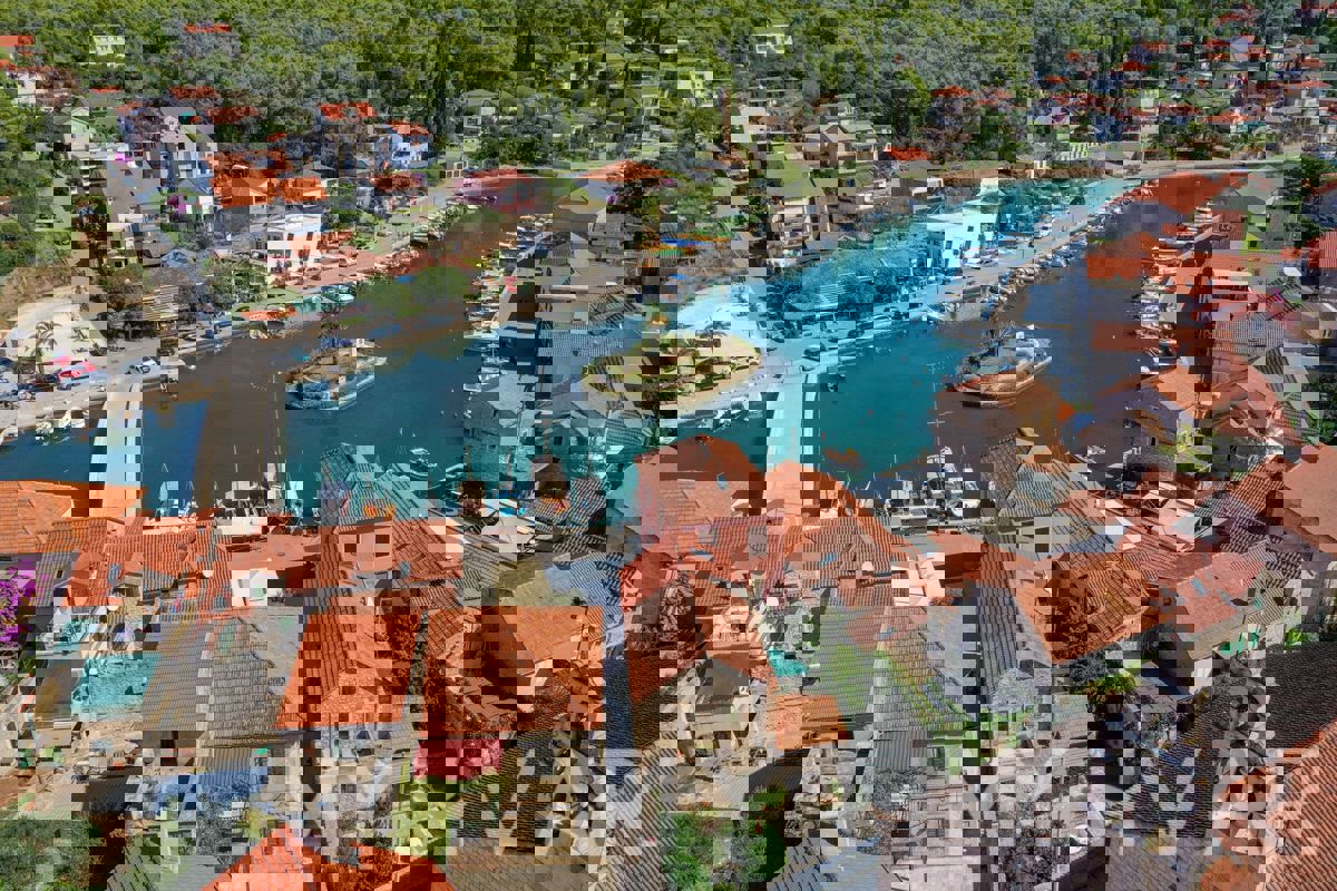 Casa in pietra nel cuore di Vrboska