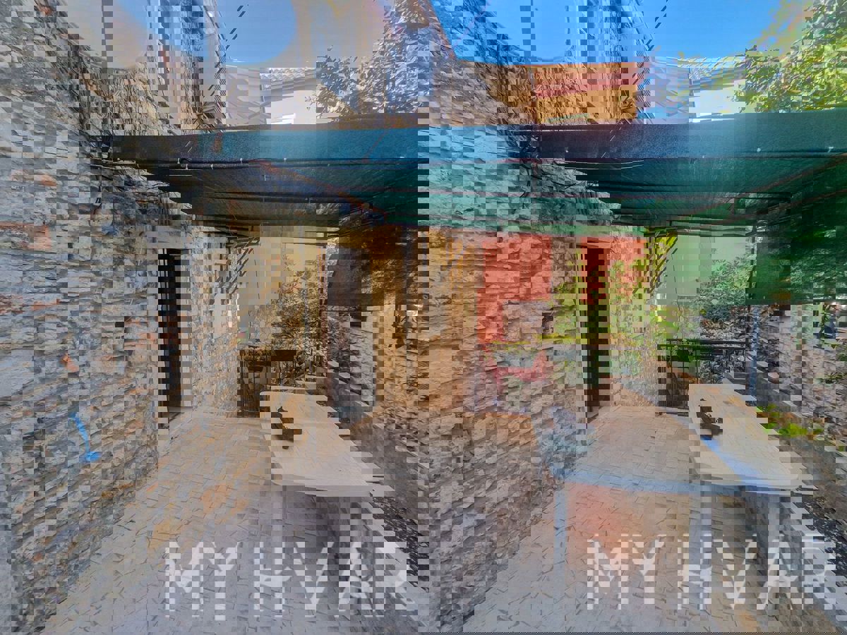 Casa in pietra nel cuore di Vrboska