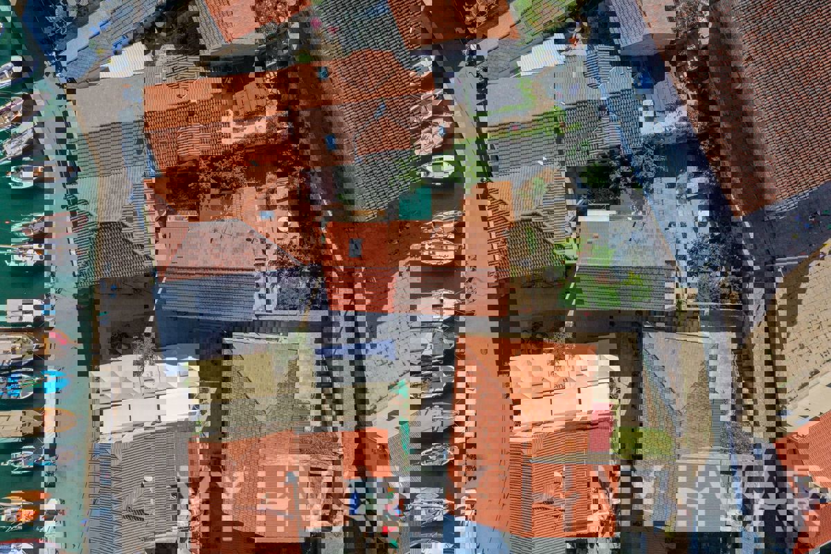 Casa in pietra nel cuore di Vrboska