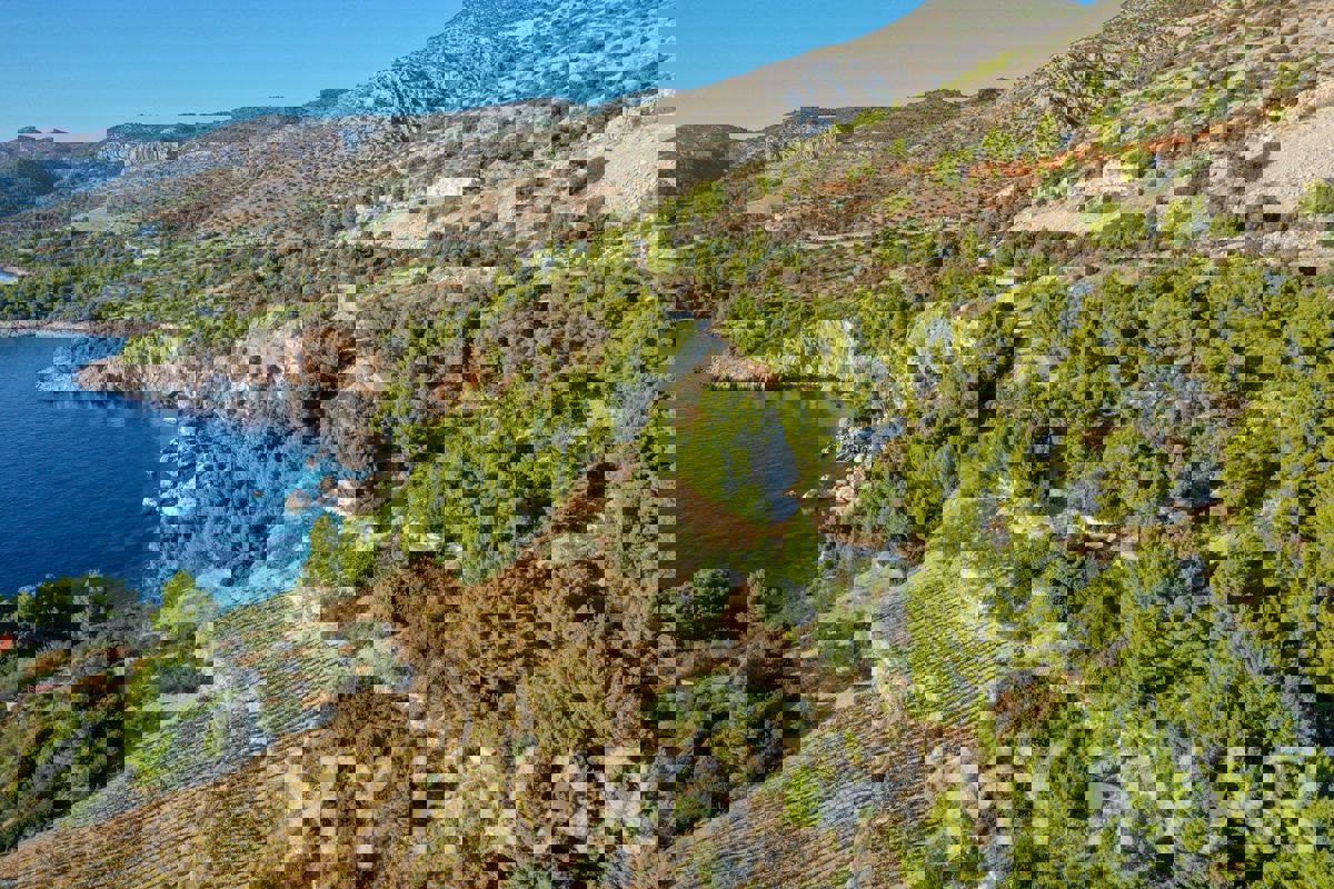 Terreno con progetto e vista mare