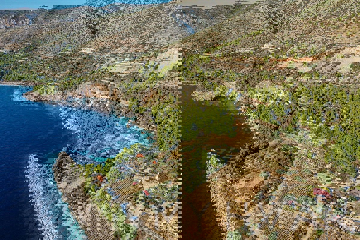 Terreno con progetto e vista mare