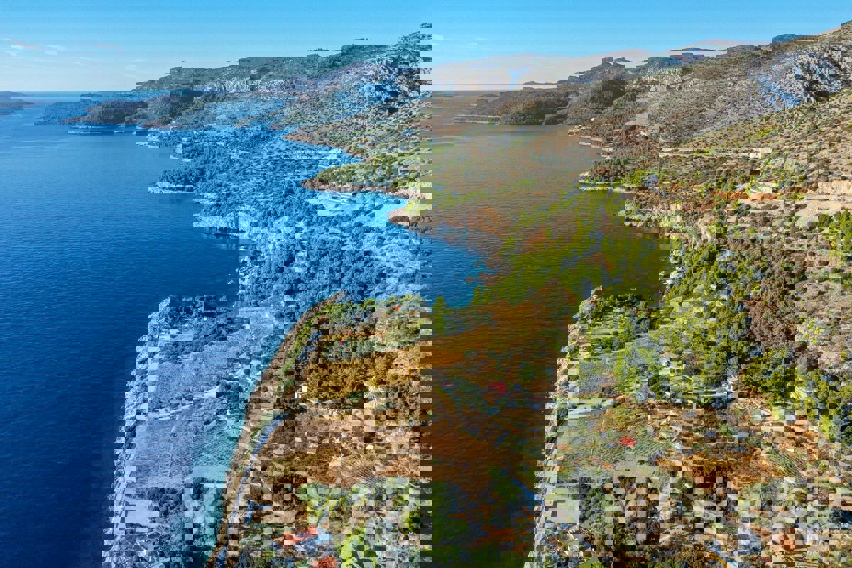 Terreno con progetto e vista mare