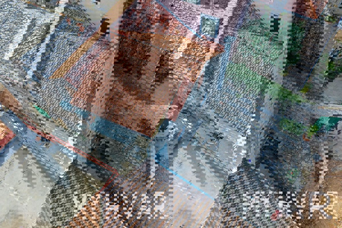 Casa in pietra a Vrboska