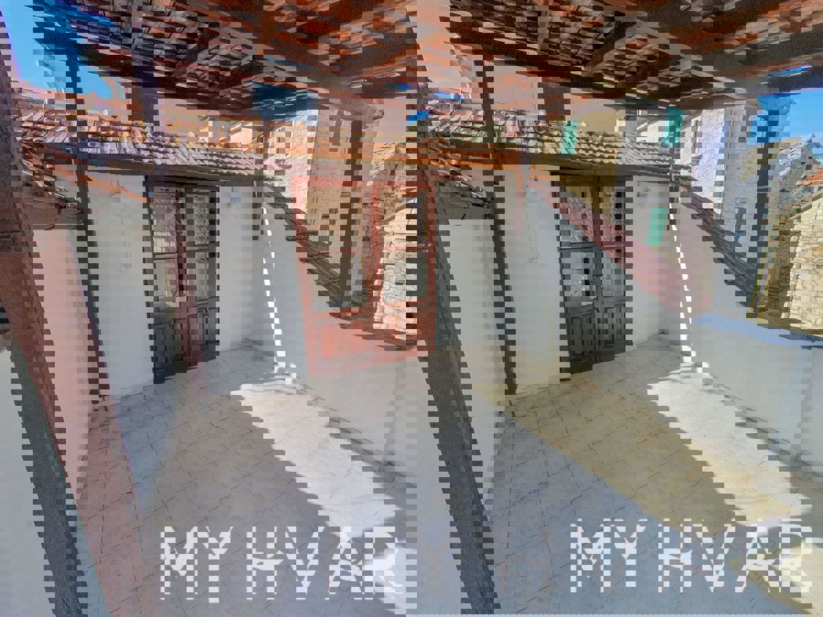 Casa in pietra a Vrboska