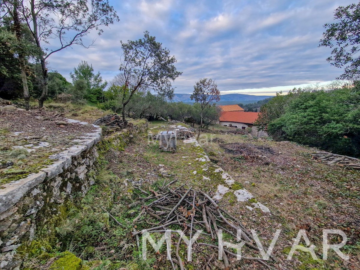 Casa in pietra con terreno edificabile a Dol