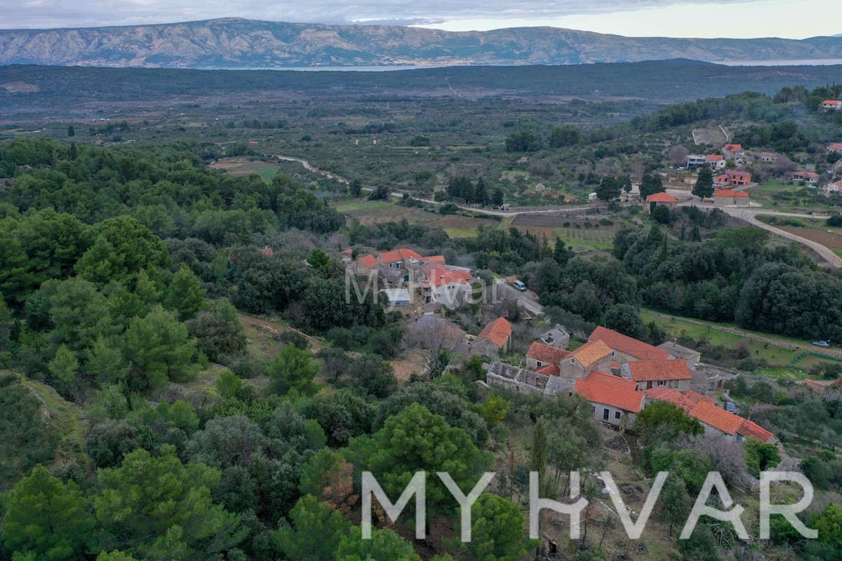 Casa in pietra con terreno edificabile a Dol