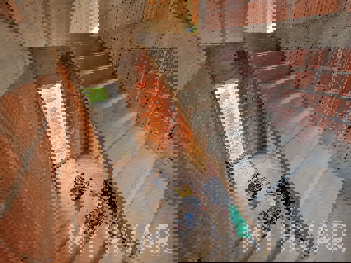 Casa a Zavala con vista sul mare