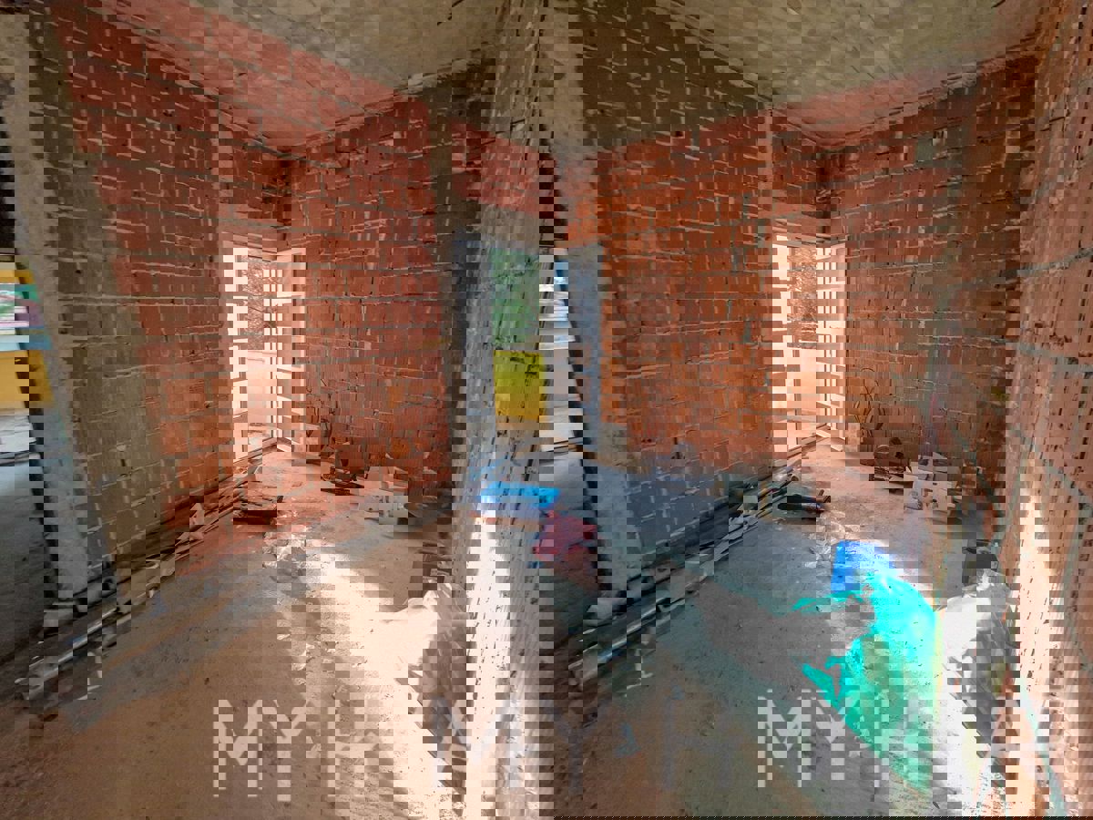 Casa a Zavala con vista sul mare