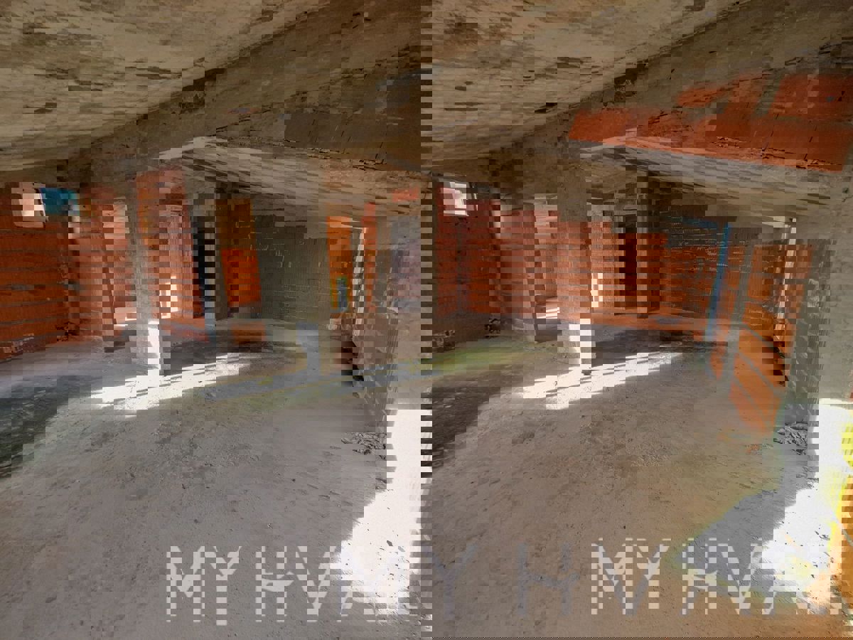 Casa a Zavala con vista sul mare