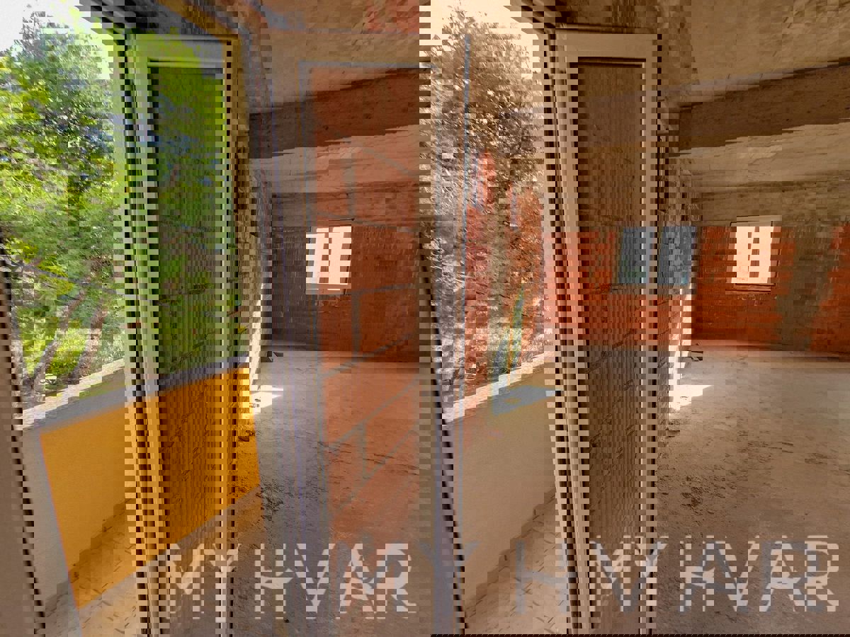 Casa a Zavala con vista sul mare