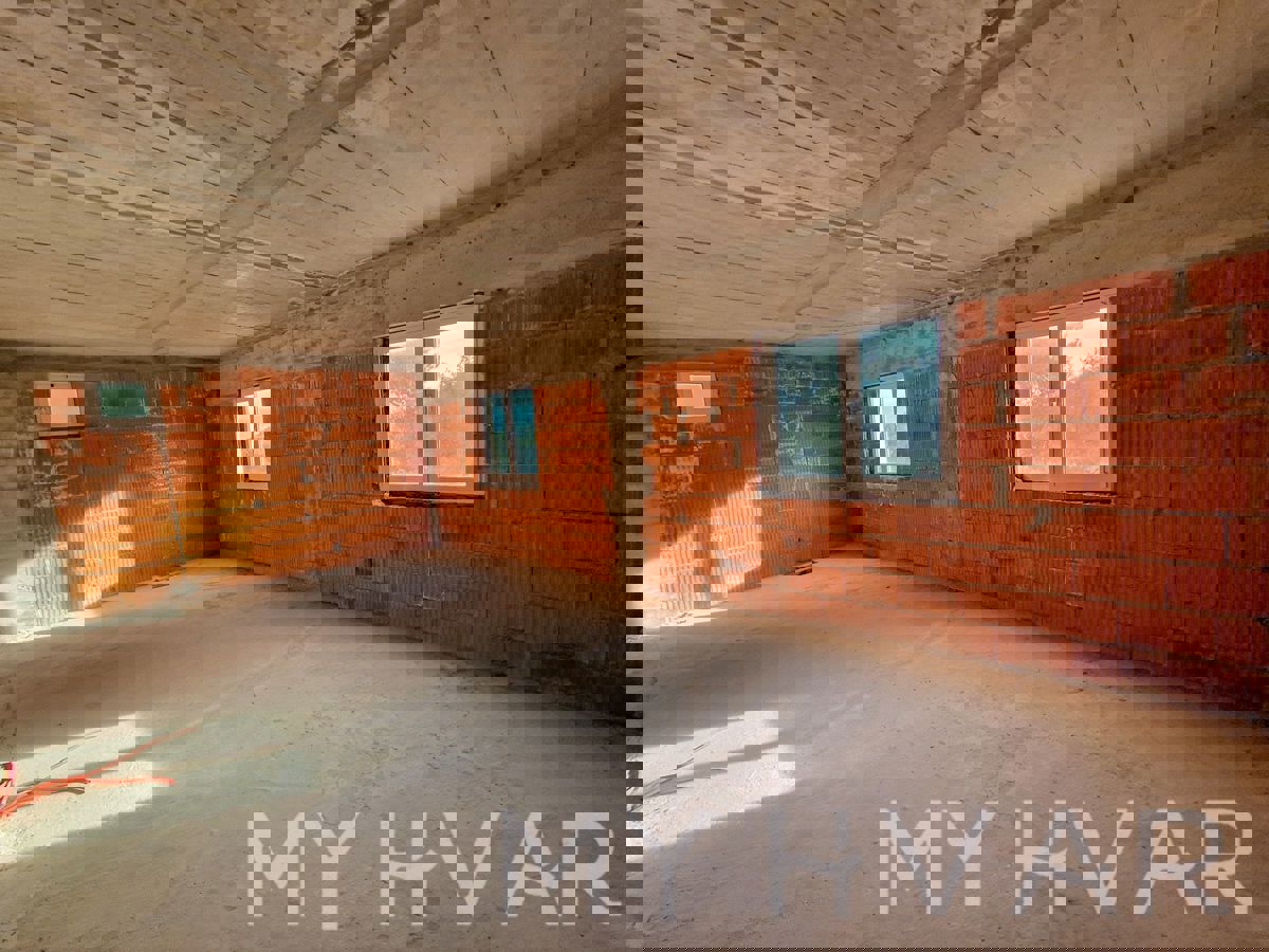 Casa a Zavala con vista sul mare