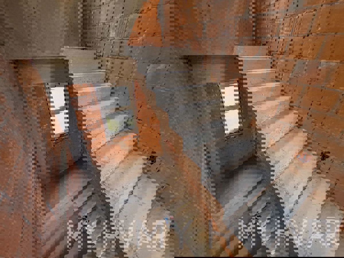 Casa a Zavala con vista sul mare